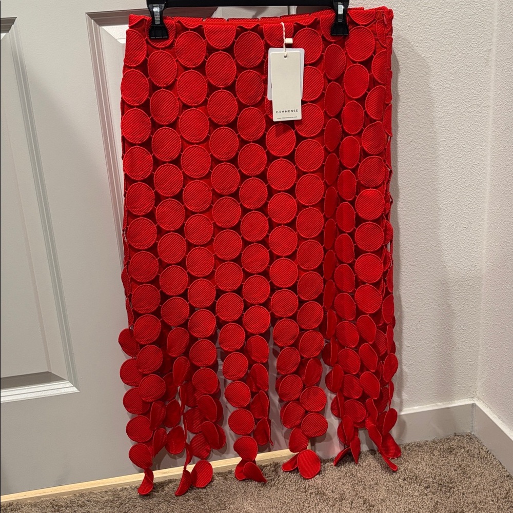 Commense Bold Red Circle Design Fabric